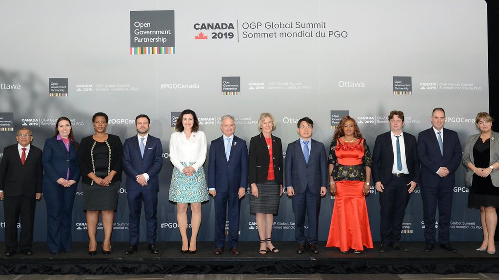 Government representatives posing for a group picture at the OGP Global Summit 2019 in Ottawa