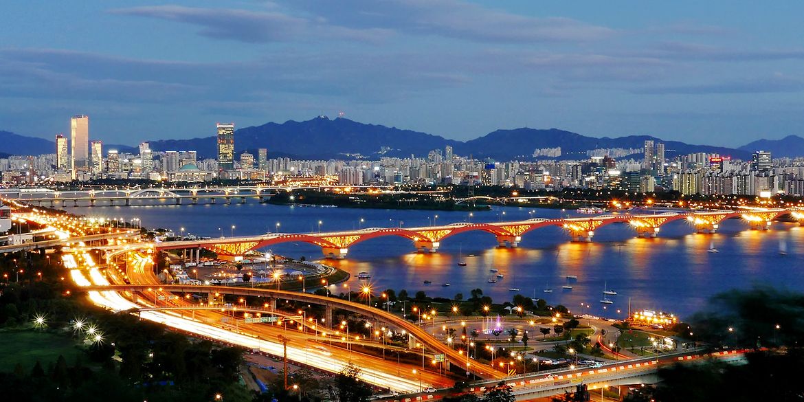 Seongsan Brücke in Seoul, Republik Korea bei Nacht fotografiert